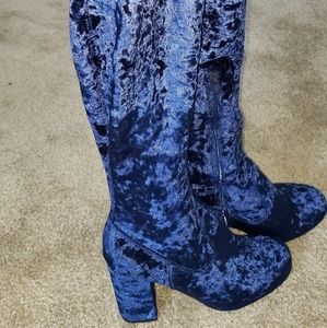 Exquisite Carlos Santana Rumor Velvet Boot